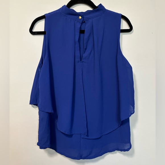 Blue Mock Neck Flowy Top Size L - Picture 2 of 3